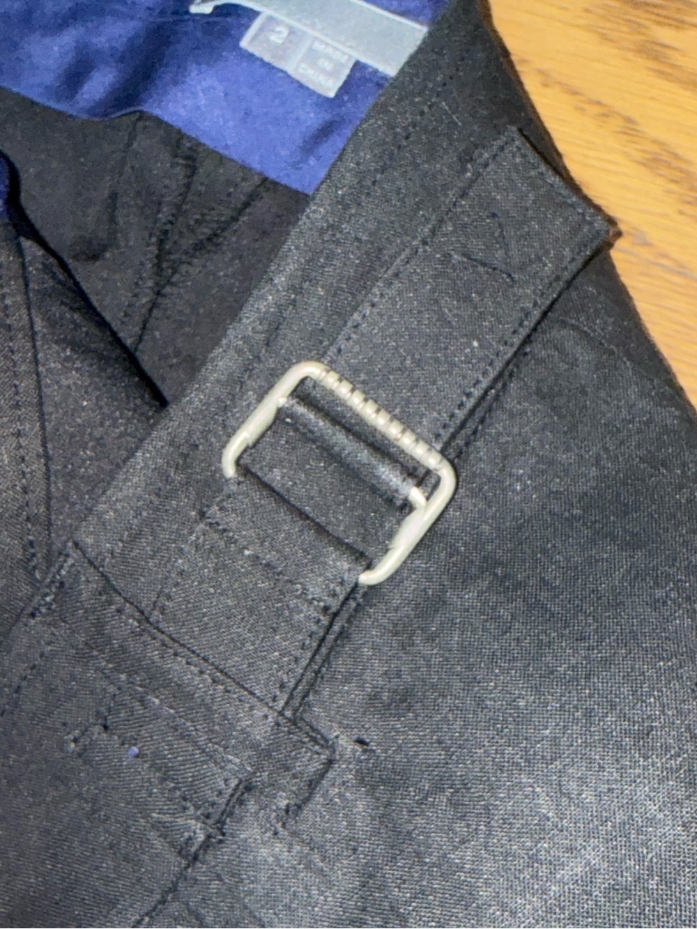 Vince. Linen/Cotton/Stretch Blend Straight Leg Trouser. Black. Size 2. - Picture 6 of 11